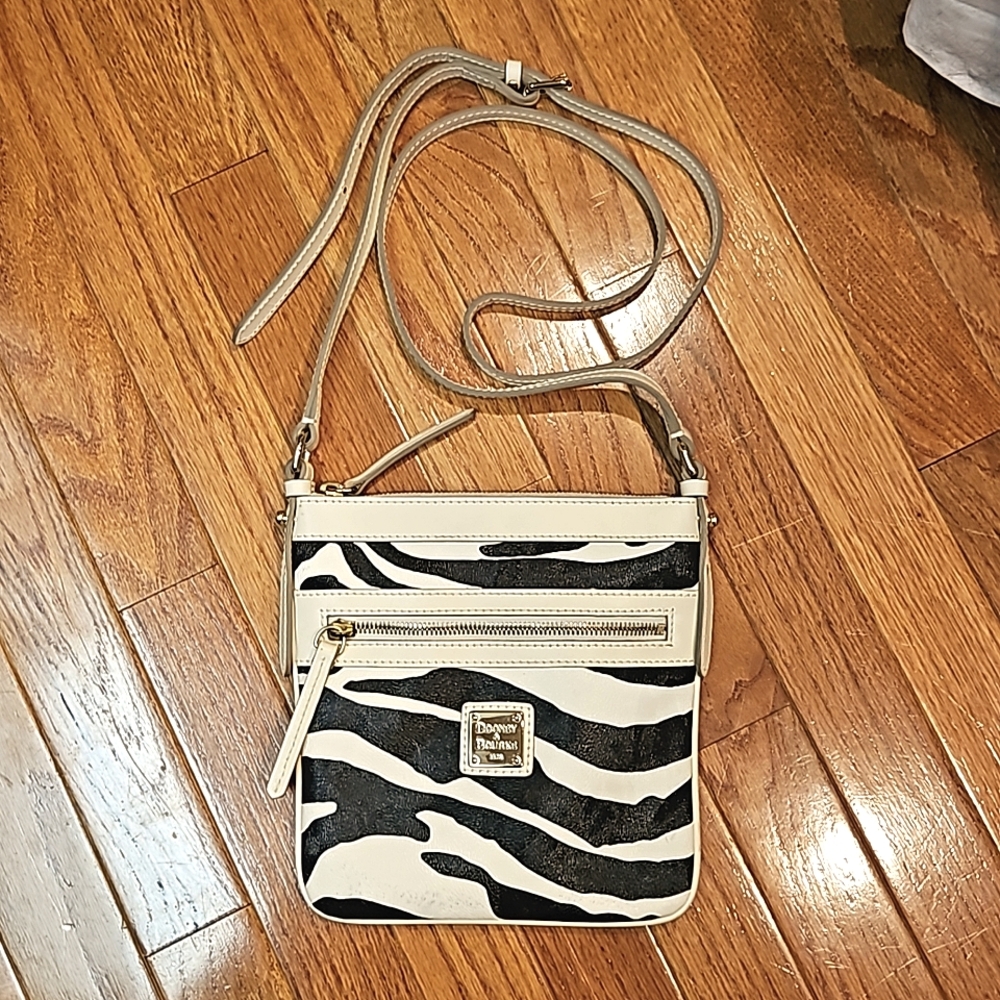 Dooney & Bourke bag